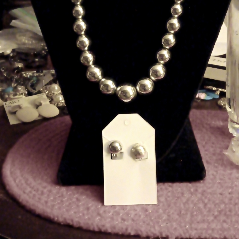 Silver Ball Neckace with Clip-on Earrings